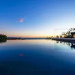 A Brand New - Infinity Vila *