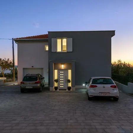 Villa A Brand New - Infinity *