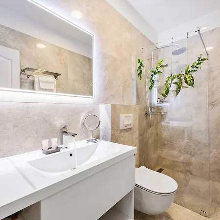 A Brand New - Infinity Villa Podstrana