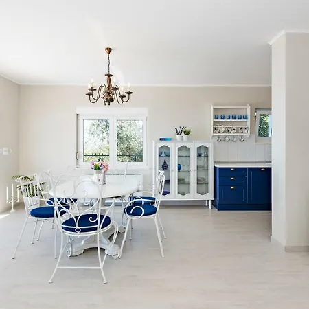 A Brand New - Infinity Podstrana