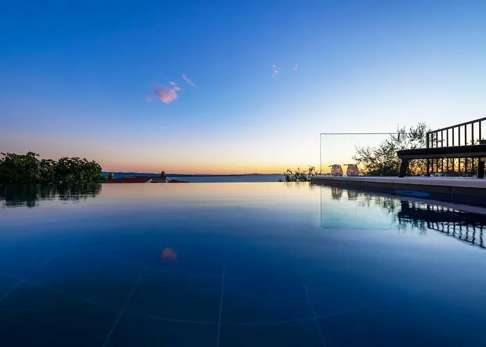 A Brand New - Infinity Villa *