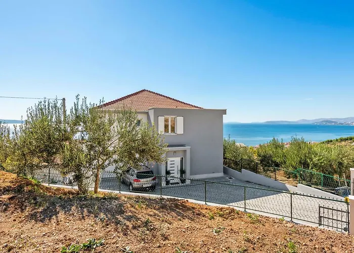 A Brand New - Infinity Villa Podstrana